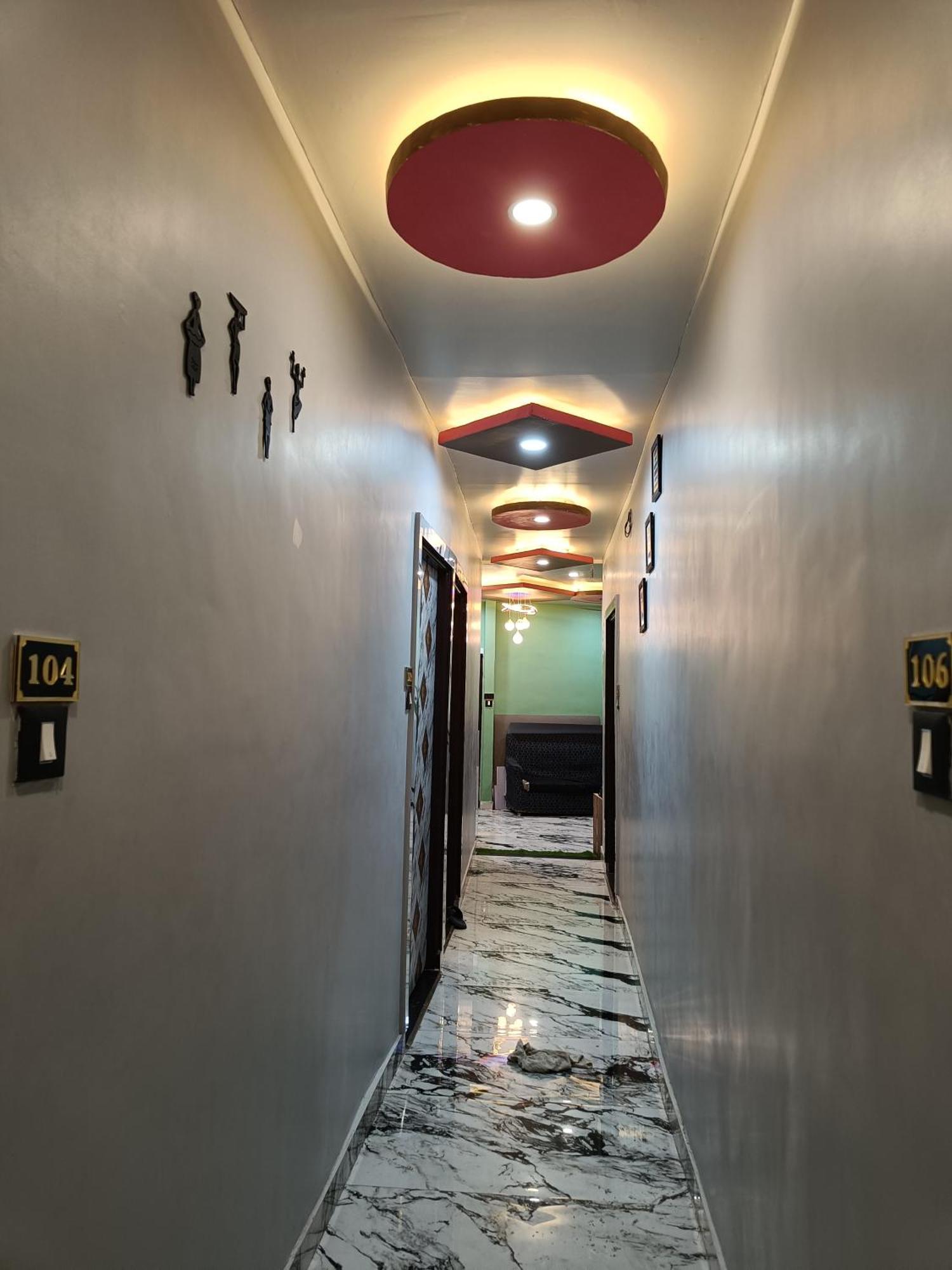 Pragya International Hotel Benares Buitenkant foto