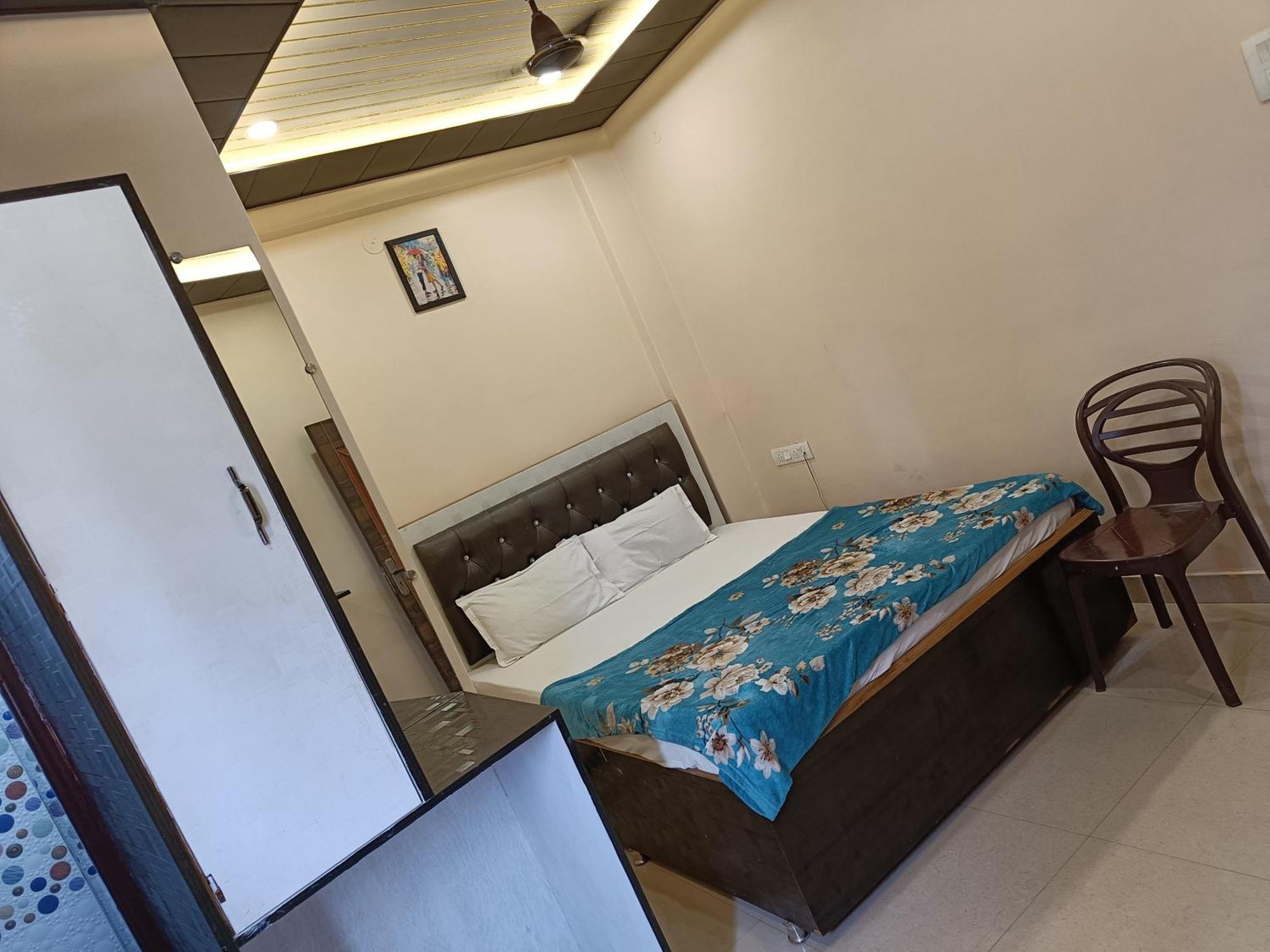 Pragya International Hotel Benares Buitenkant foto