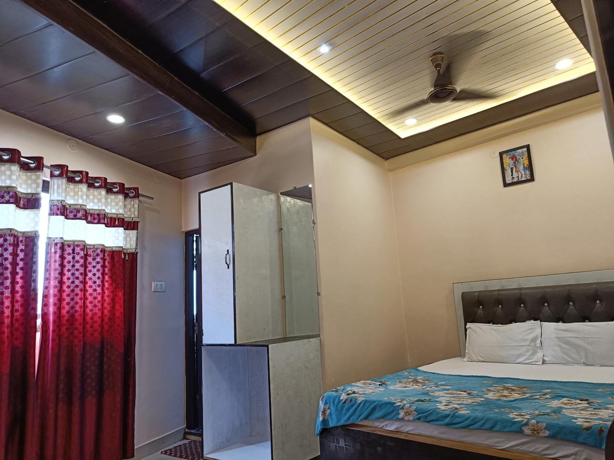 Pragya International Hotel Benares Buitenkant foto