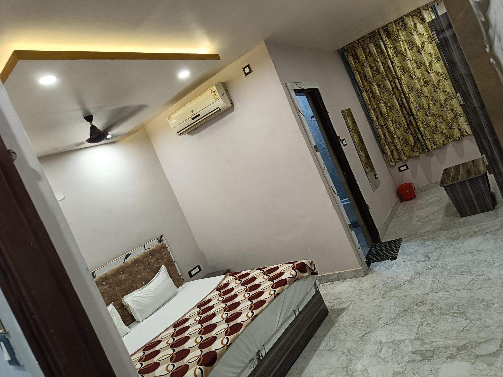 Pragya International Hotel Benares Buitenkant foto