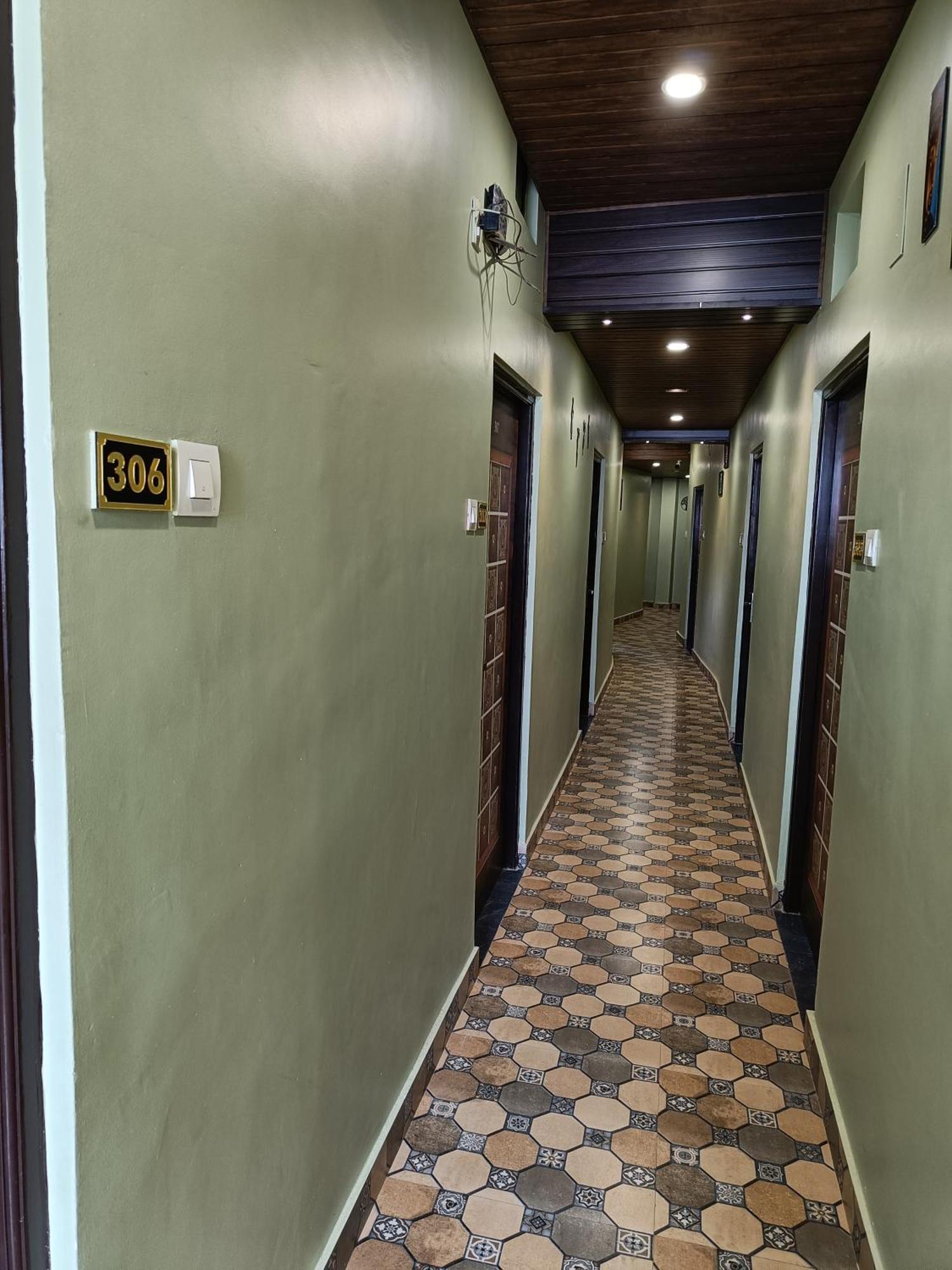 Pragya International Hotel Benares Buitenkant foto